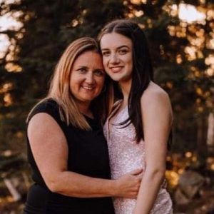 Meet your Posher, Dana